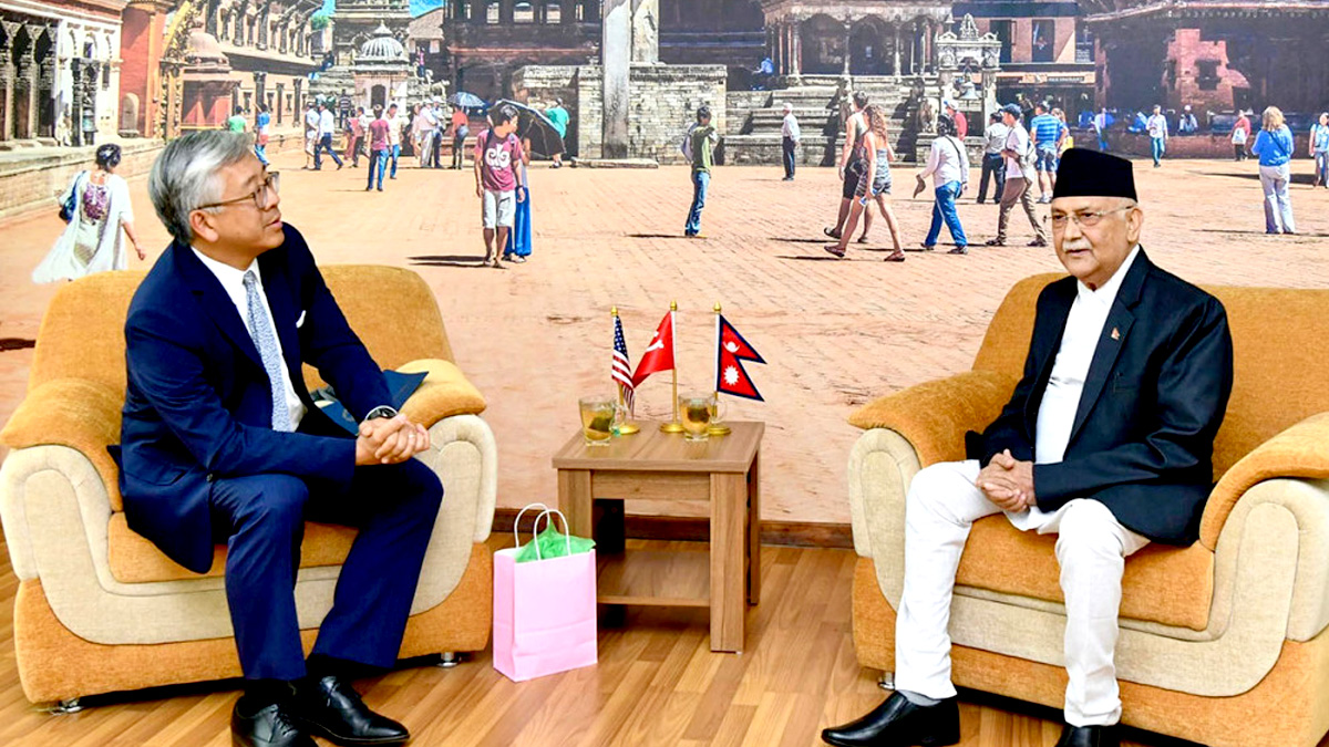 एमाले अध्यक्ष ओली र अमेरिकी सहायक विदेशमन्त्री लूबीच भेट